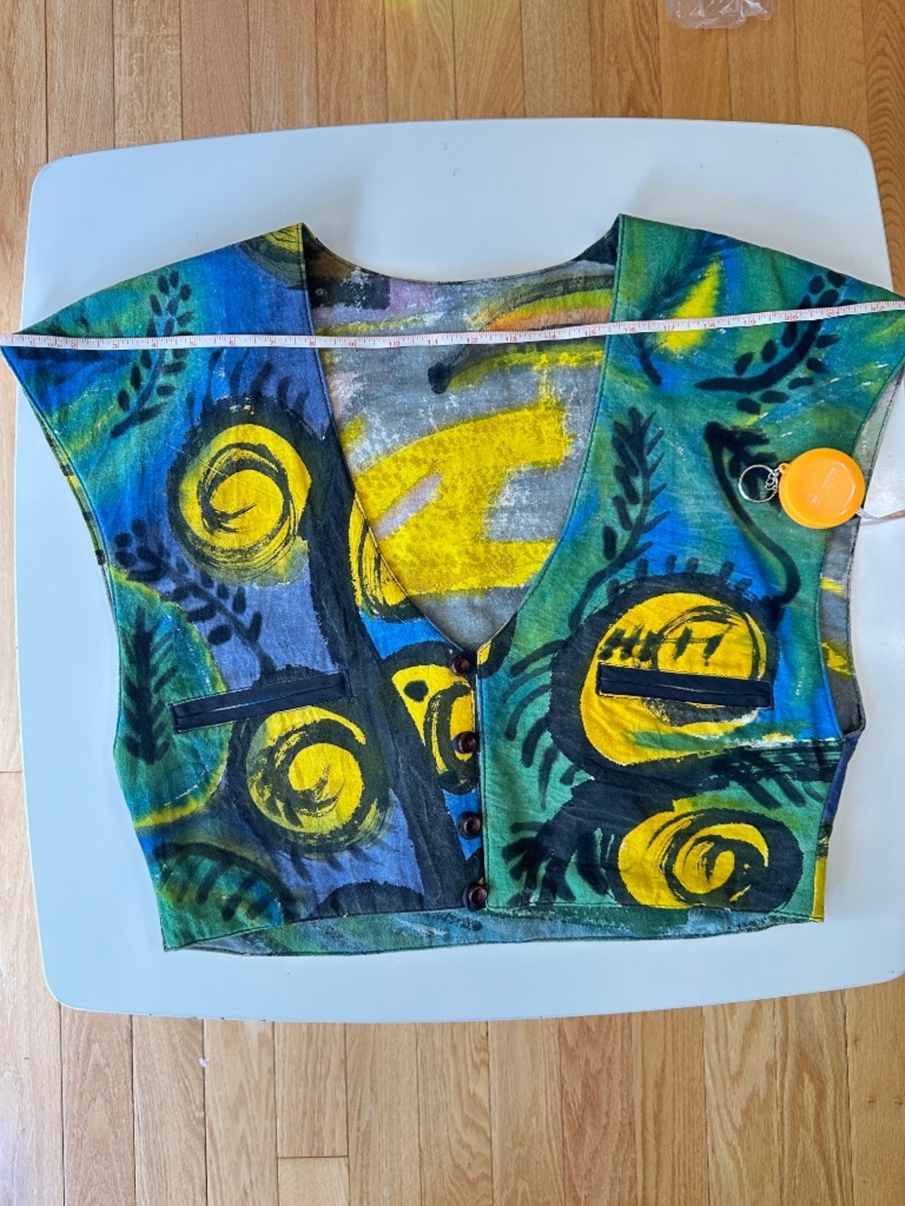 V-neck Juntos Hand-Painted Abstract Crop Top Yellow Cerulean Blue Forest Green - Picture 8 of 10